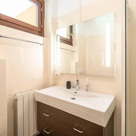 Διαμέρισμα Panoramic House In A Upon The Green Hills Overlooking Lake Maggiore *