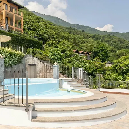 Panoramic House In A Upon The Green Hills Overlooking Lake Maggiore Oggebbio